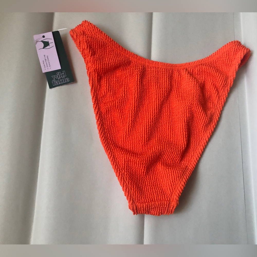 Textured Low Rise Bikini Bottom Small - Picture 4 of 5